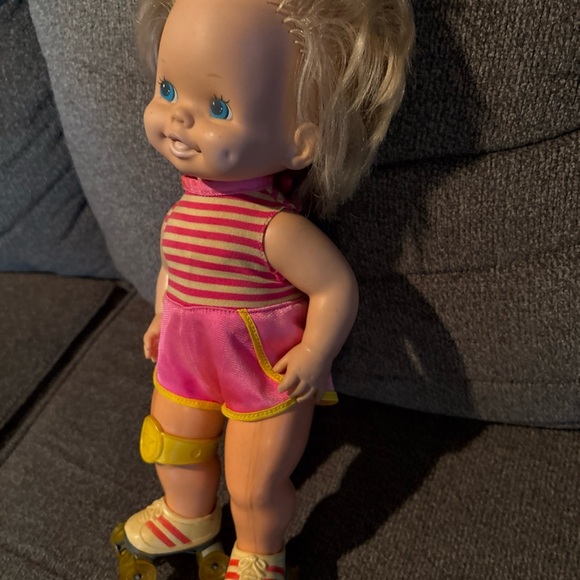 Vintage Tyco Roller Skating Doll w/ Light-Up Skates Pink Outfit 1980s - Picture 4 of 7